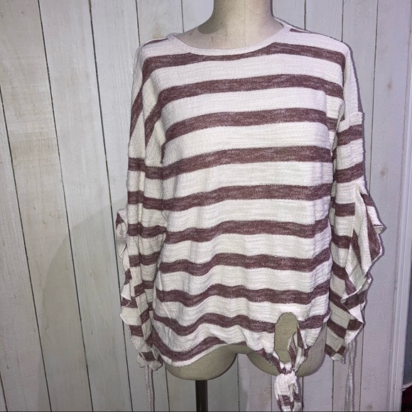 Doe & Rae Flutter Sleeve Stripe Top - Picture 1 of 8